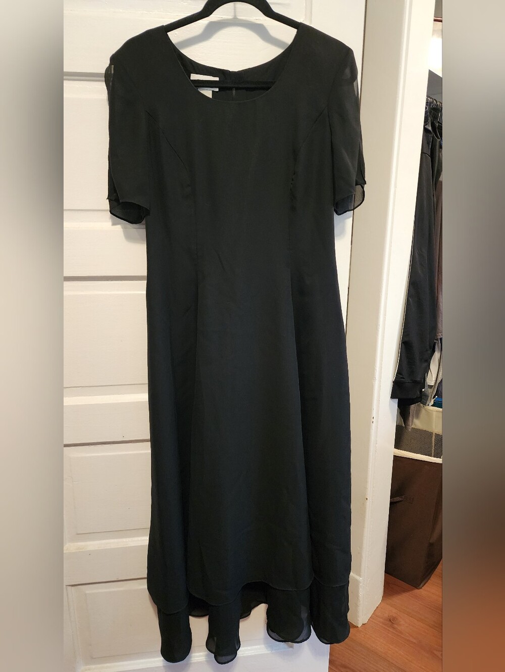 CDC Black Midi Dress with Short Sleeves